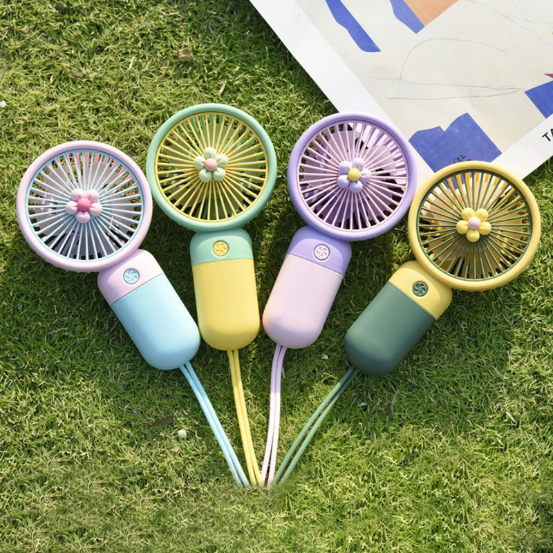Outdoor Camping Misting Fan - 1PC ฤดูร้อนมินิแฟนพัดลมพกพาแบบพกพา USB น่ารักชาร์จไฟได้พัดลมไฟฟ้าพัดลมตั้งโต๊ะสำหรับนักเรียนการเดินทางแคมป์ปิ้งกลางแจ้ง